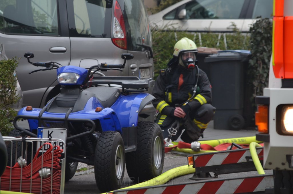 Feuer 2 Dach Koeln Brueck Diesterweg P49.JPG - Miklos Laubert